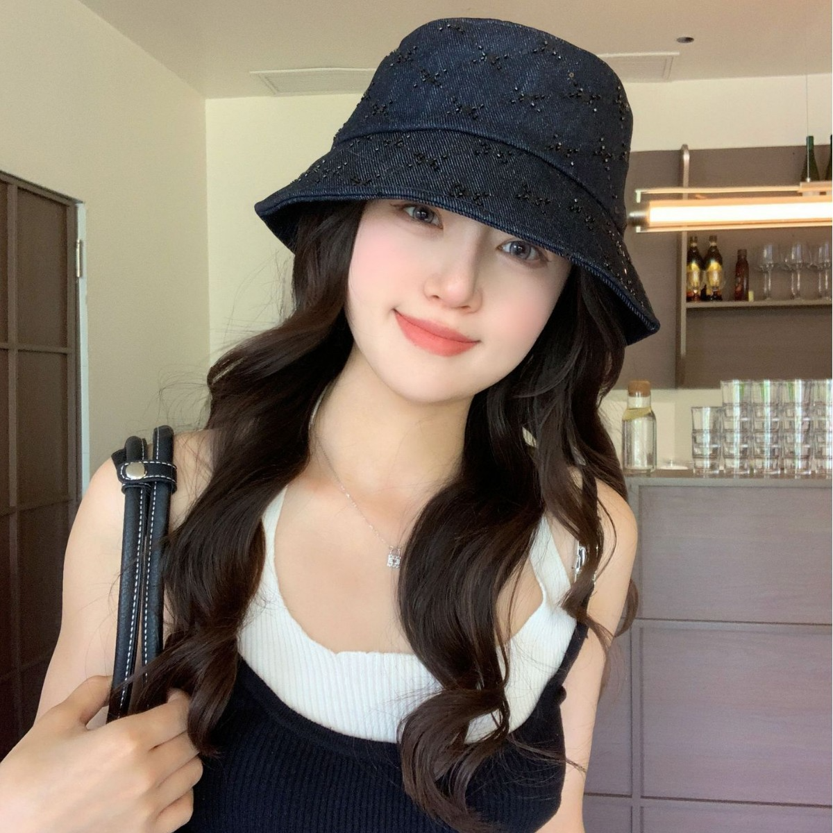 Wholesale High-Quality Plaid Sequin Beaded Denim Fashion Versatile Fisherman Hat Women's High-End Sunshade Counter New